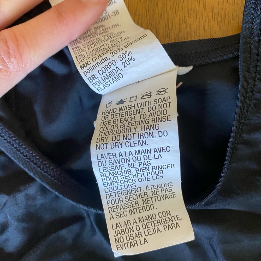 Black Roxy Crop Top Rash Guard - Picture 4 of 6